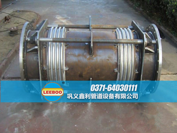 未噴漆的大拉桿橫向波紋<a href=http://m.acixz.cn target=_blank class=infotextkey>補(bǔ)償器</a>